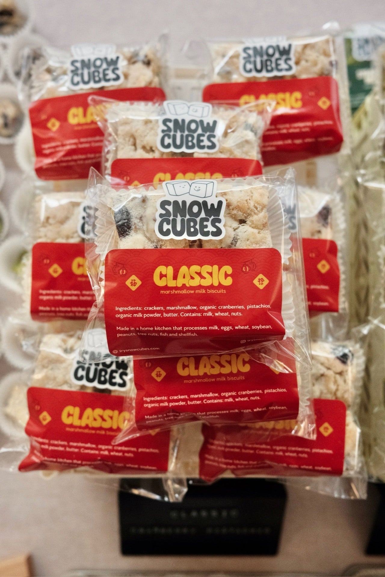 Chinese New Year Gifts (2026): What to Bring and What to Avoid